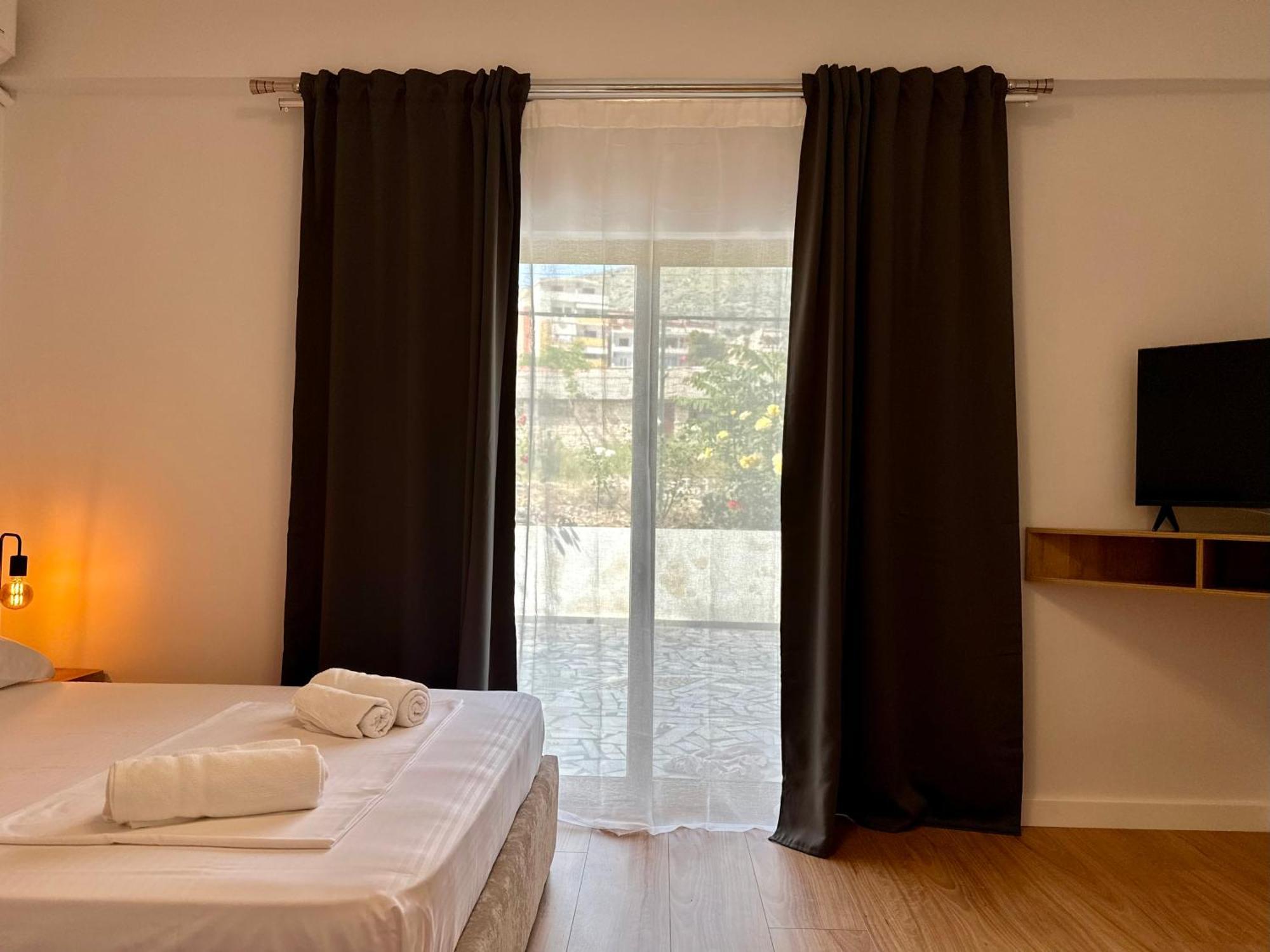 Lidia Apartments Саранда Екстер'єр фото